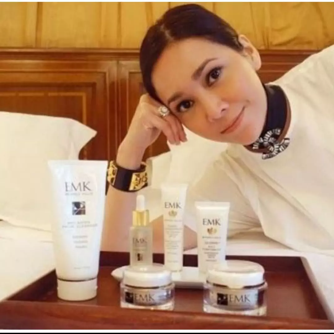 7 Produk rangkaian EMK Victoria Kit, bikin wajah awet muda