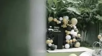 Momen Zaskia Gotik beri kejutan ultah suami © Instagram