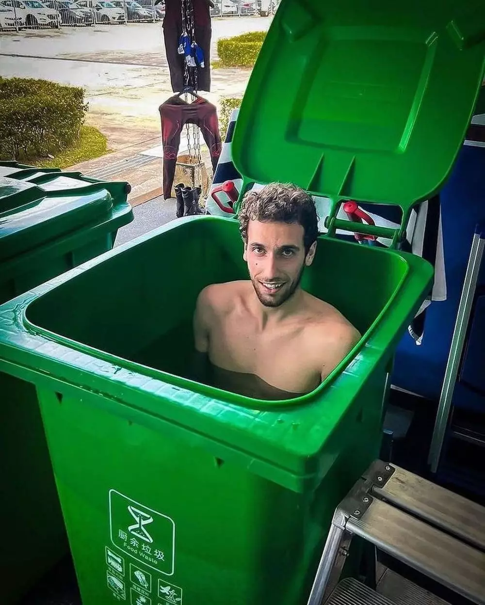 momen lucu pembalap motogp saat kepanasan © berbagai sumber