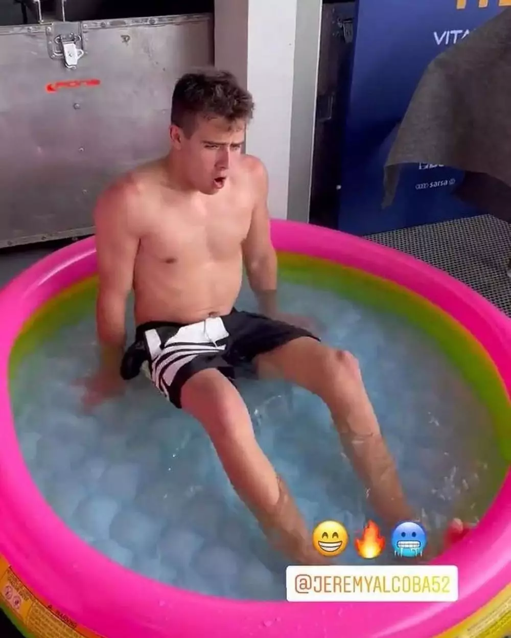 momen lucu pembalap motogp saat kepanasan © berbagai sumber