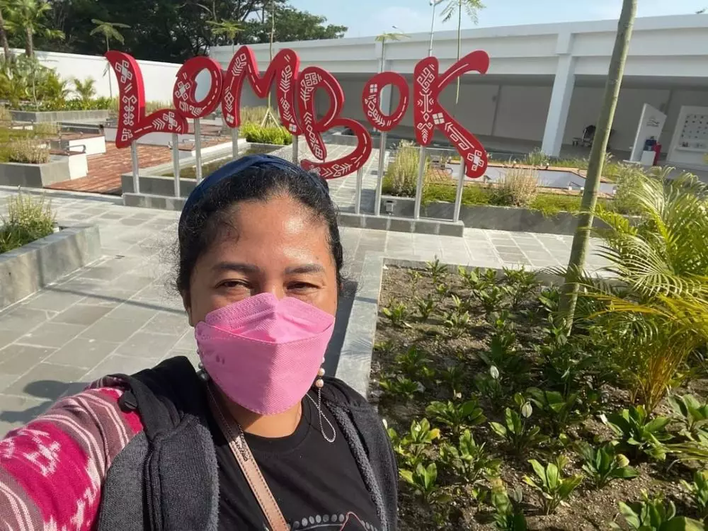 potret rara istiati pawang hujan © Instagram