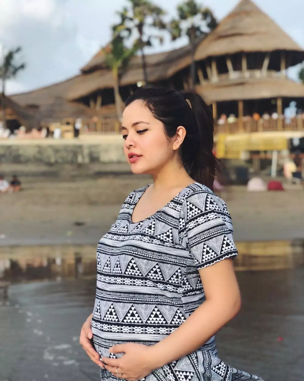 outfit hamil 9 mantan artis cilik © 2022 berbagai sumber outfit hamil 9 mantan artis cilik © 2022 berbagai sumber