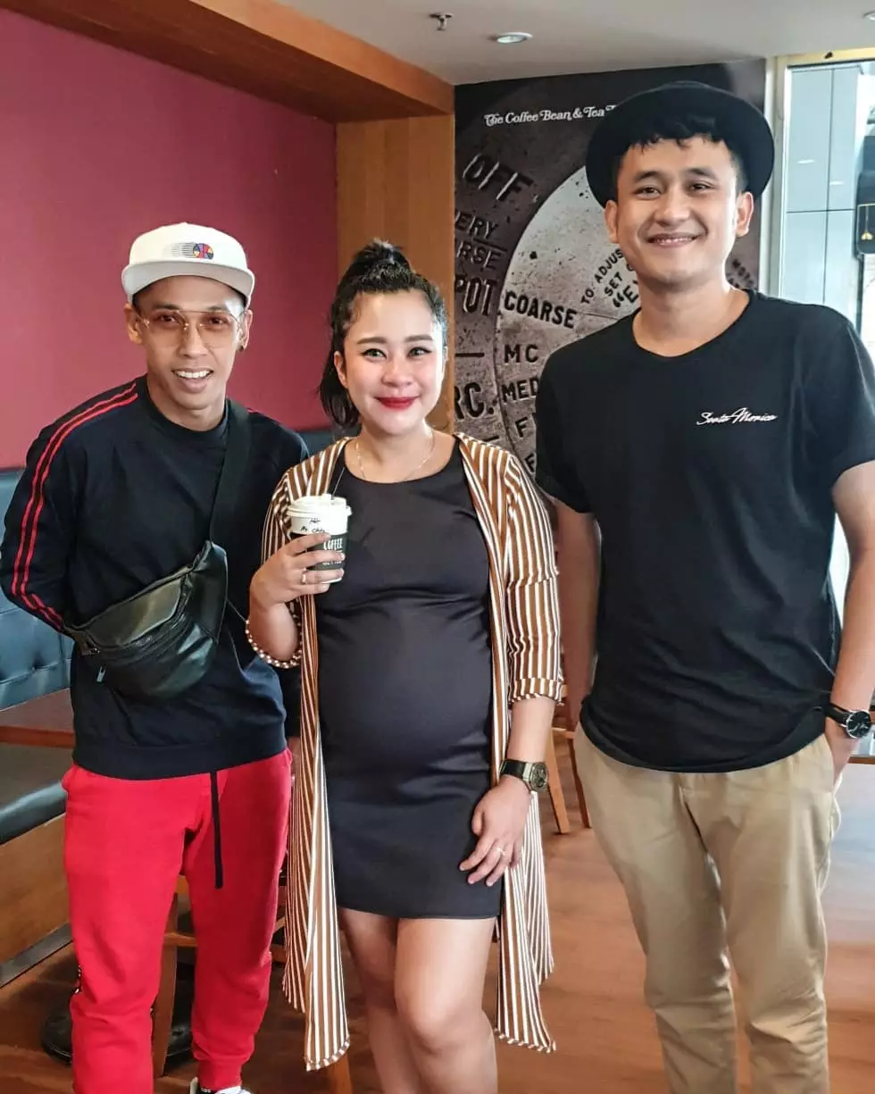 outfit hamil 9 mantan artis cilik © 2022 berbagai sumber outfit hamil 9 mantan artis cilik © 2022 berbagai sumber