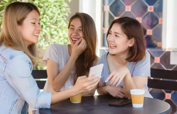 Komunikasi adalah proses penyampaian pesan © 2022 berbagai sumber  Komunikasi adalah proses penyampaian pesan © 2022 berbagai sumber