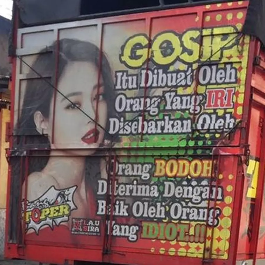 11 Gambar wajah idol K-Pop di truk, bikin fans garis keras tersenyum