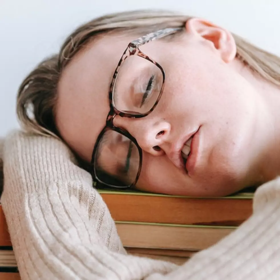 9 Makanan dan minuman ini bantu atasi kebiasaan mendengkur saat tidur