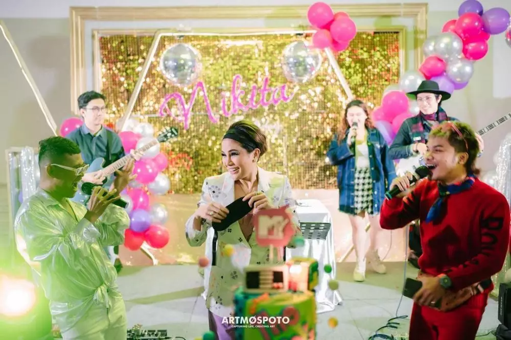 Momen meriah ultah Nikita Mirzani ke-36 © Instagram