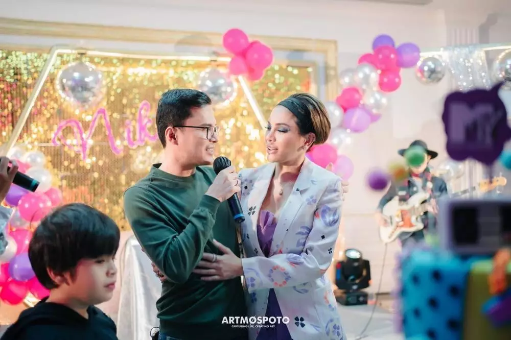 Momen meriah ultah Nikita Mirzani ke-36 © Instagram