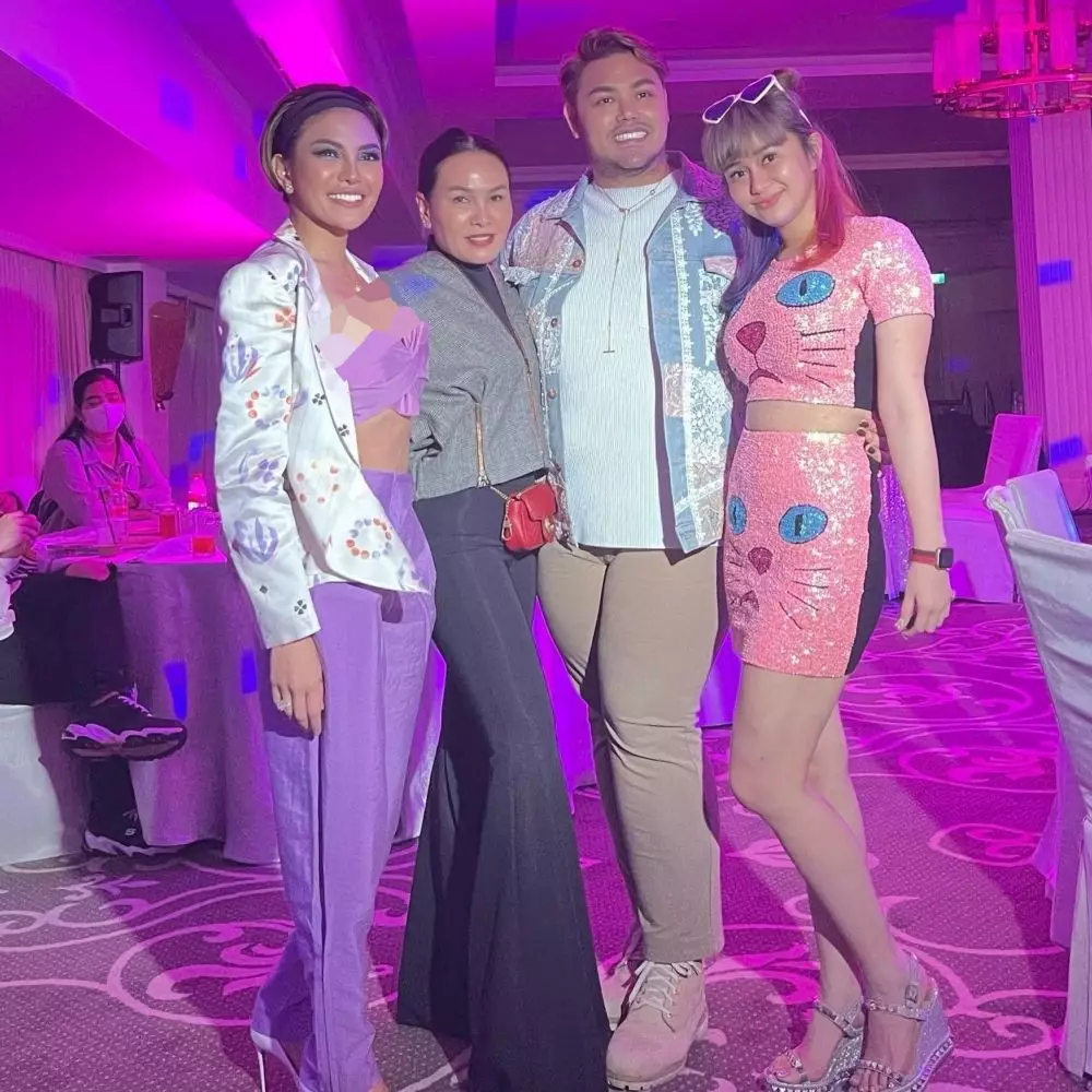 Momen meriah ultah Nikita Mirzani ke-36 © Instagram