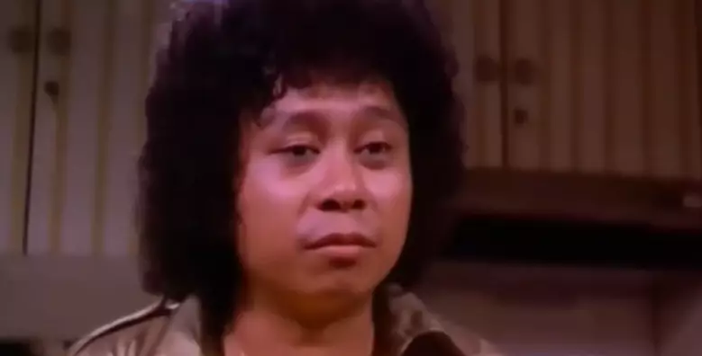 penyanyi dangdut saat main film Berbagai sumber penyanyi dangdut saat main film Berbagai sumber