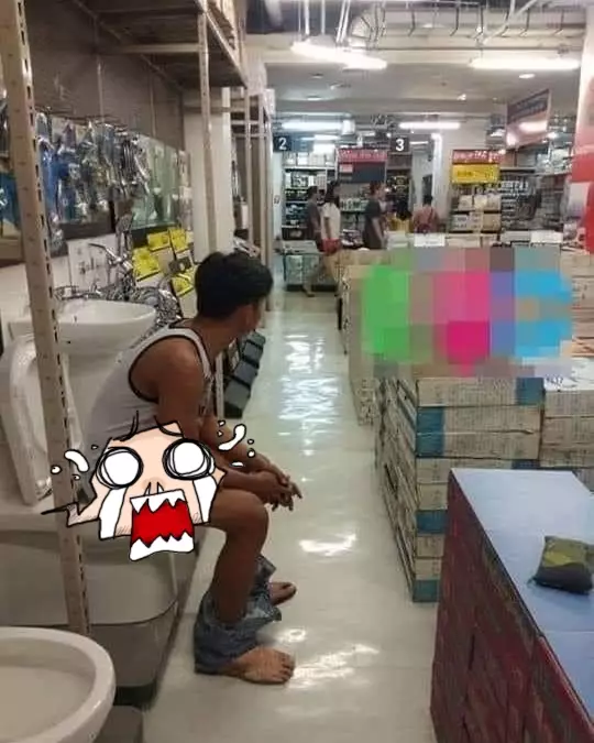 momen nyeleneh di dalam supermarket © berbagai sumber momen nyeleneh di dalam supermarket © berbagai sumber