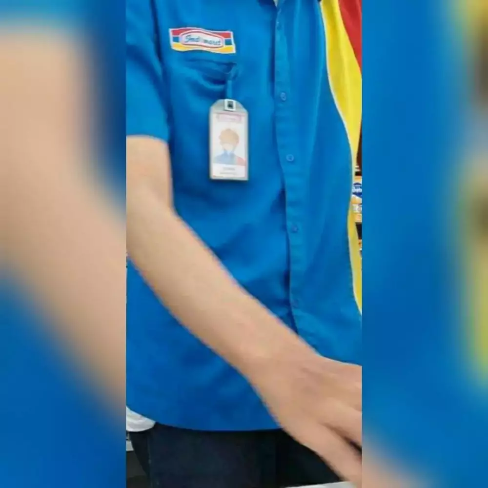 momen nyeleneh di dalam supermarket © berbagai sumber momen nyeleneh di dalam supermarket © berbagai sumber