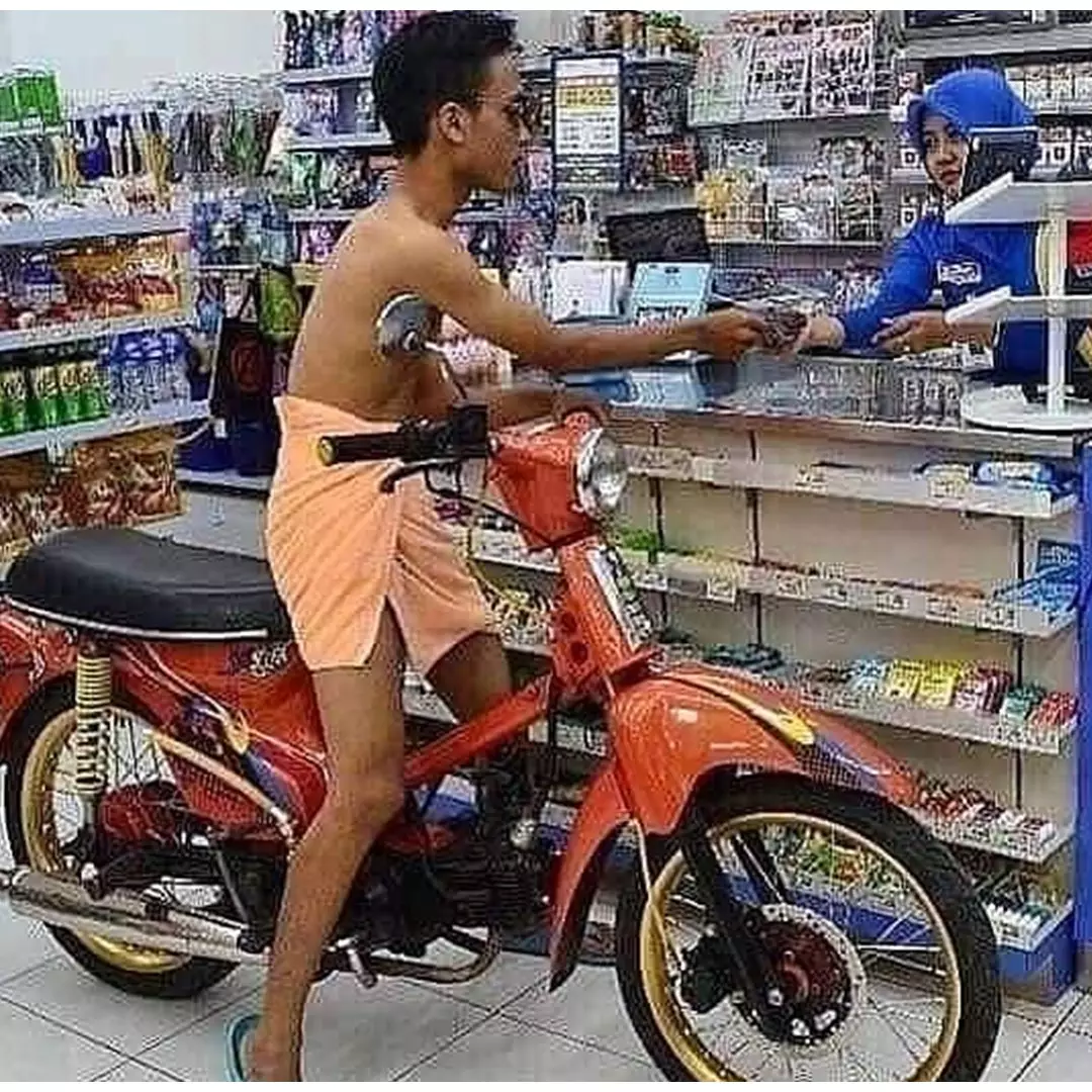 21 Momen nyeleneh di dalam supermarket ini bikin nggak habis pikir