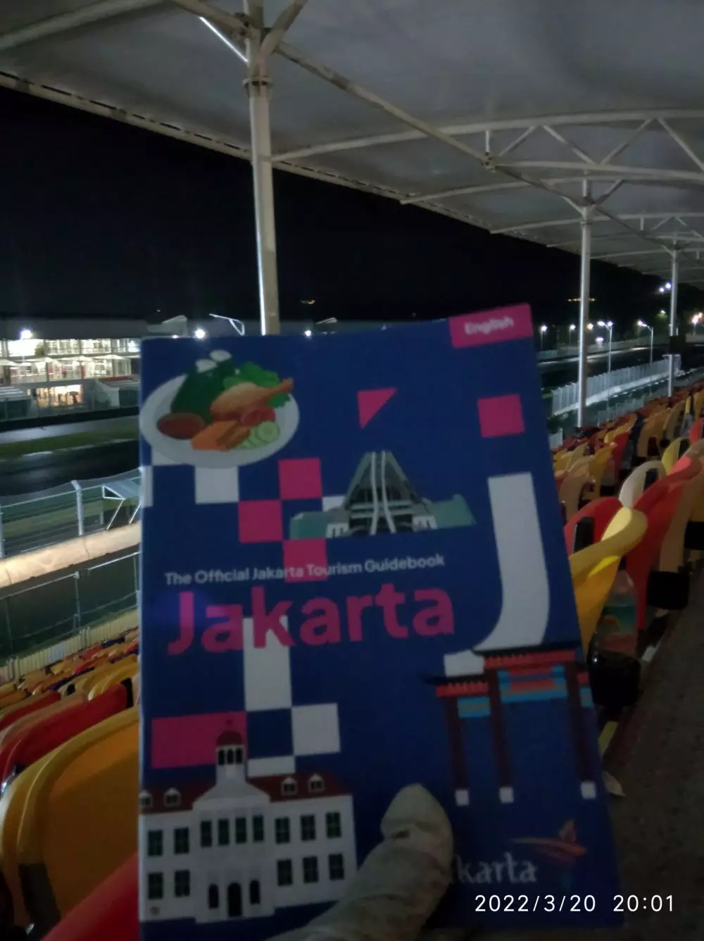 potret sampah berserakan di Sirkuit Mandalika © Twitter/@Muhammad_Getar