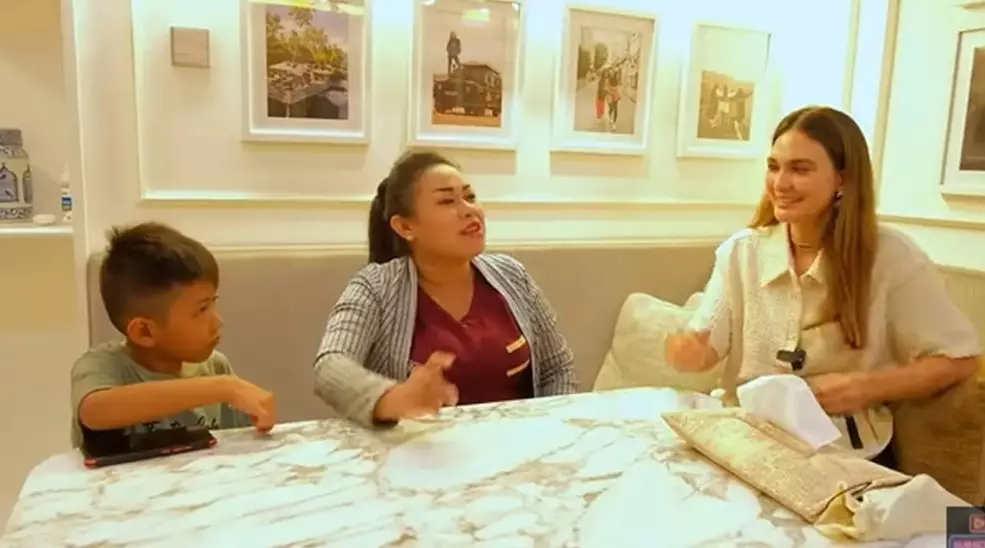 keakraban Tante Lala bareng seleb Tanah Air © berbagai sumber keakraban Tante Lala bareng seleb Tanah Air © berbagai sumber