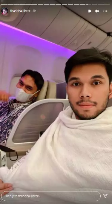 Fuji dan Thariq Halilintar berangkat umroh  berbagai sumber Fuji dan Thariq Halilintar berangkat umroh  berbagai sumber