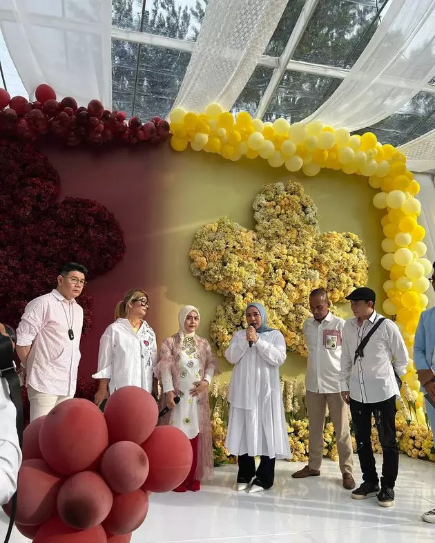 4 bulanan Aisyahrani  berbagai sumber 4 bulanan Aisyahrani  berbagai sumber