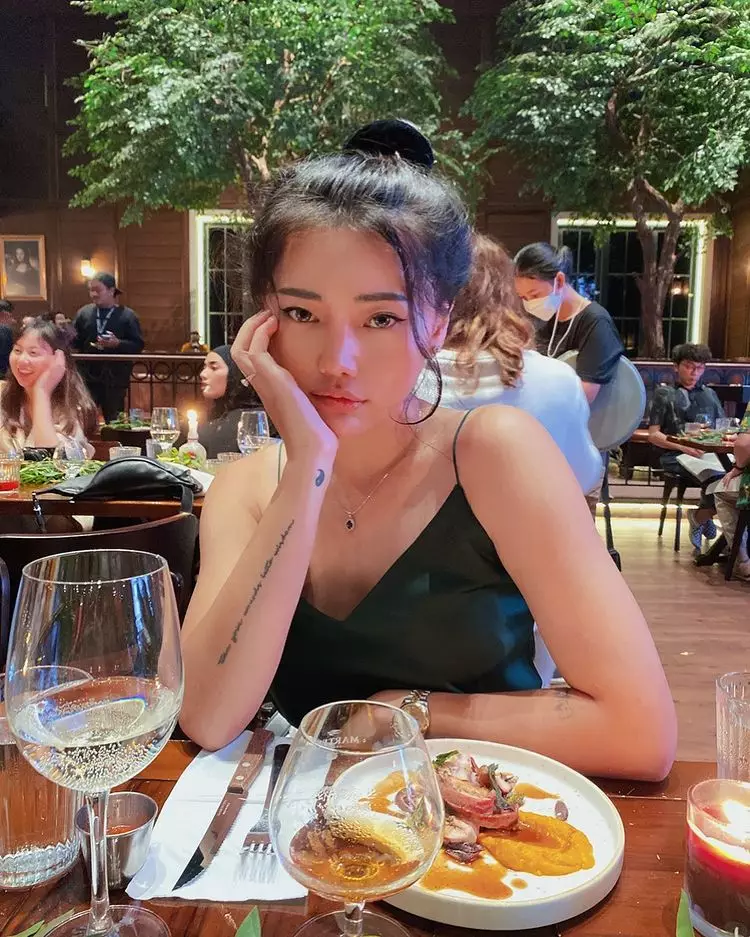 tato seleb cewek di tangan © berbagai sumber tato seleb cewek di tangan © berbagai sumber