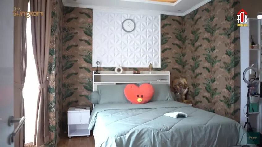 Potret rumah Nadzira Shafa © YouTube Potret rumah Nadzira Shafa © YouTube