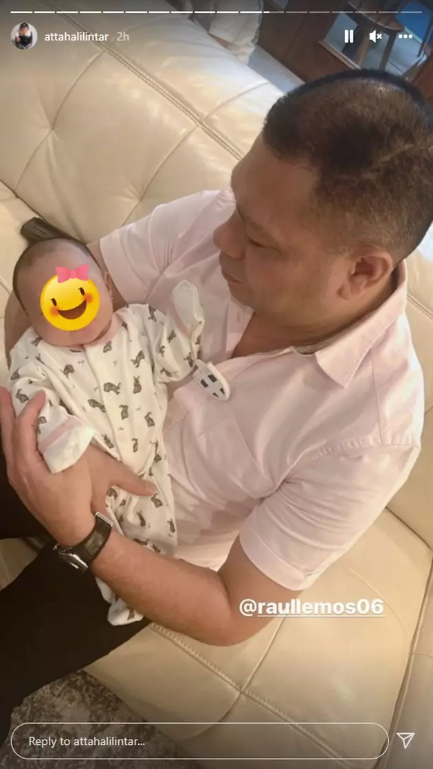 Momen Raul Lemos jenguk anak Aurel © Instagram