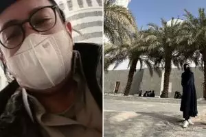 7 Momen Lulu Tobing perdana jalani umroh, penampilannya bikin adem