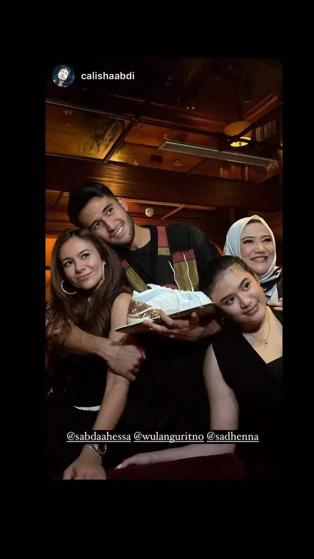 Momen mesra Wulan Guritno dan Sabda Ahessa © Instagram