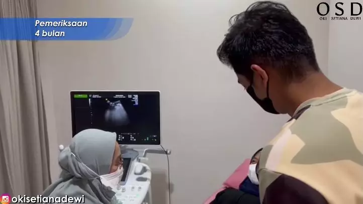 momen ria ricis cek kandungan © YouTube