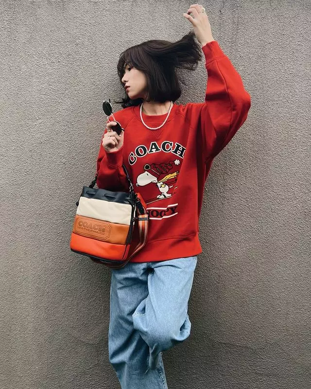 Isyana Sarasvati disebut mirip Park Shin-hye  © Instagram/@isyanasarasvati