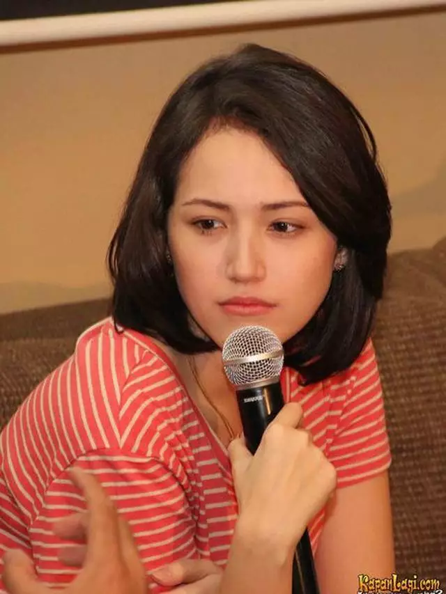 Transformasi Adelia Wilhelmina Berbagai sumber