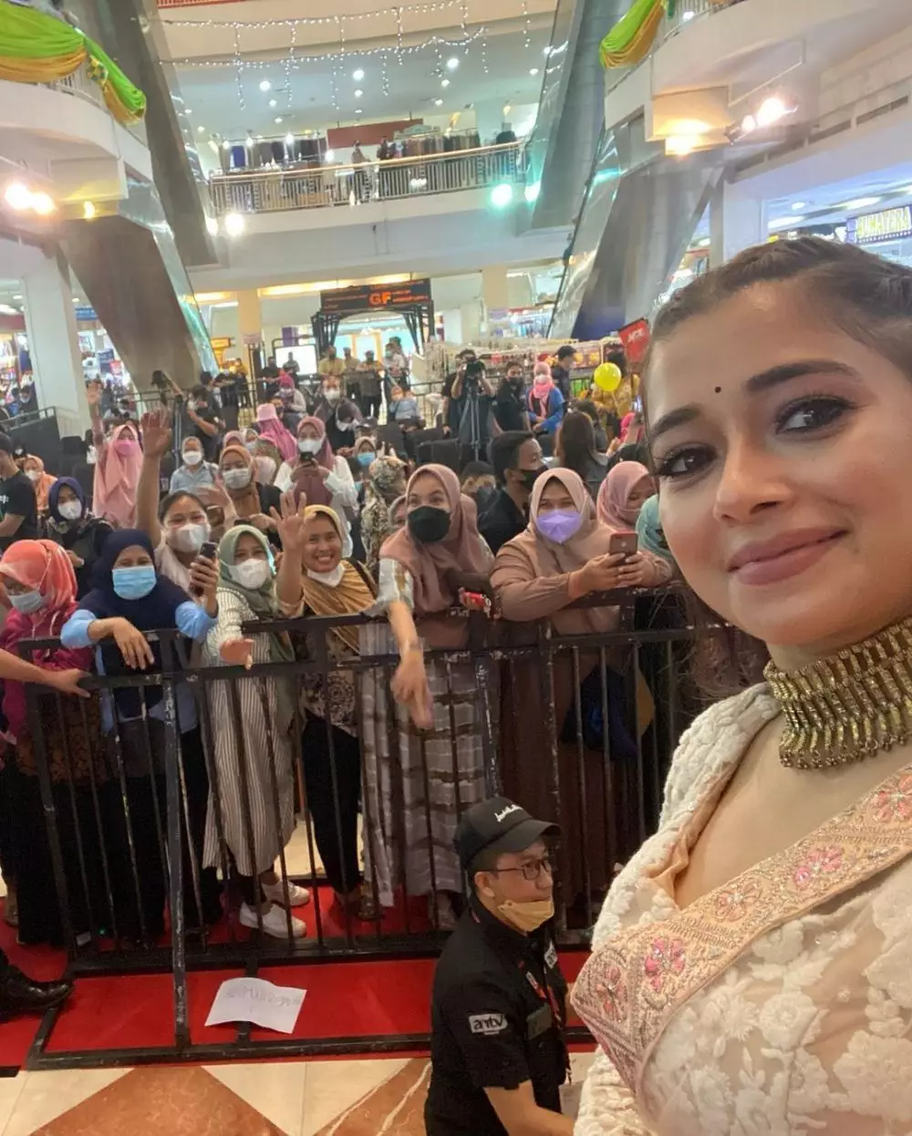 Tina Datta di Indonesia Berbagai sumber Tina Datta di Indonesia Berbagai sumber