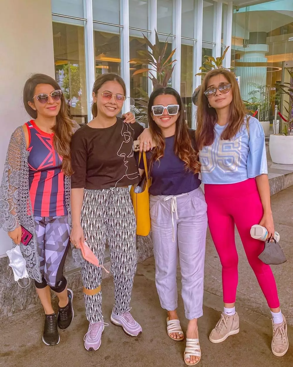 Tina Datta di Indonesia Berbagai sumber Tina Datta di Indonesia Berbagai sumber