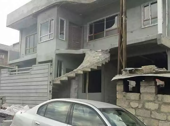 bangunan nggak sempurna © berbagai sumber