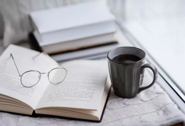 Gurindam adalah © 2022 berbagai sumber Gurindam adalah © 2022 berbagai sumber