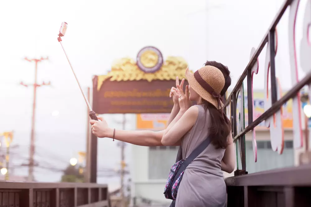 10 ribu followers pertama di Instagram  © 2022 berbagai sumber 10 ribu followers pertama di Instagram  © 2022 berbagai sumber