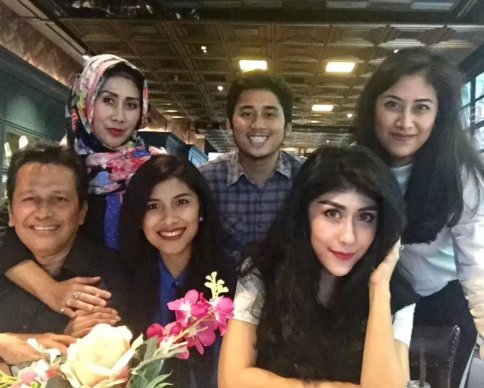 momen kompak alshad ahmad dan ketiga kakaknya © instagram