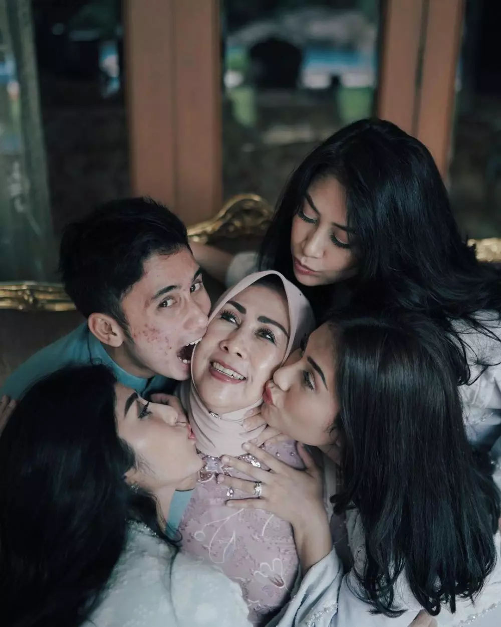 momen kompak alshad ahmad dan ketiga kakaknya © instagram