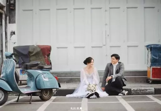 Gaya prewedding Masayu Clara berbagai tema © Instagram Gaya prewedding Masayu Clara berbagai tema © Instagram