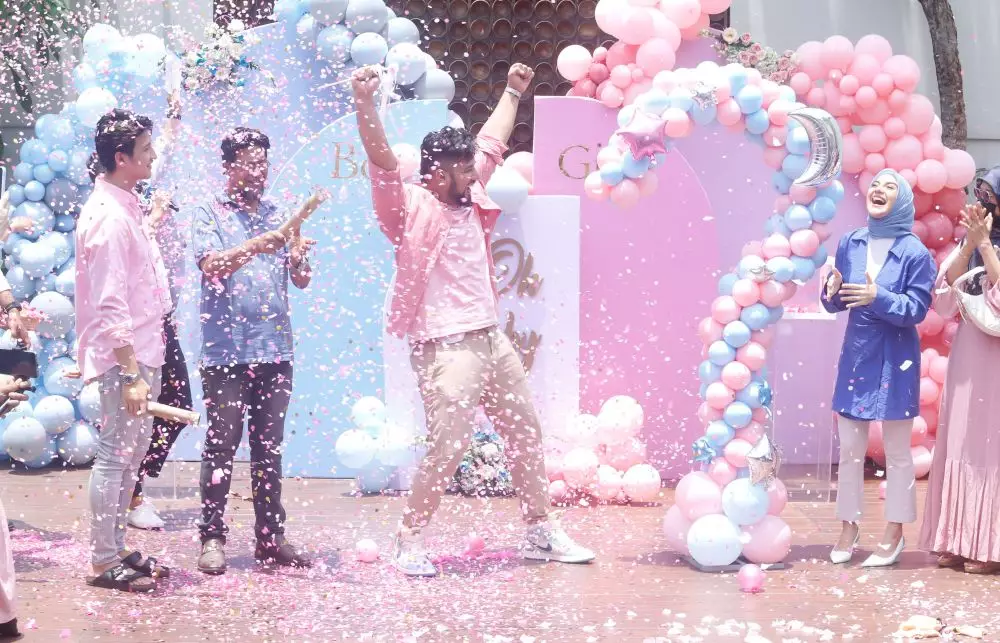 Momen syukuran kehamilan anak kedua Irish Bella berbagai sumber