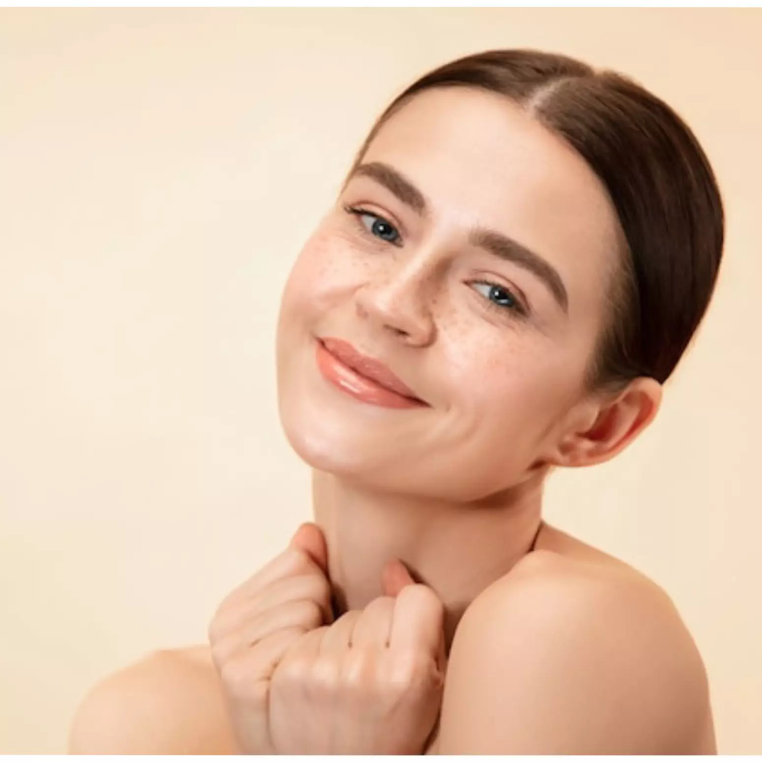 Mengenal freckles wajah, penyebab dan cara mengatasinya