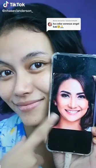 Transformasi makeup wanita dandan jadi Vanessa Angel © TikTok
