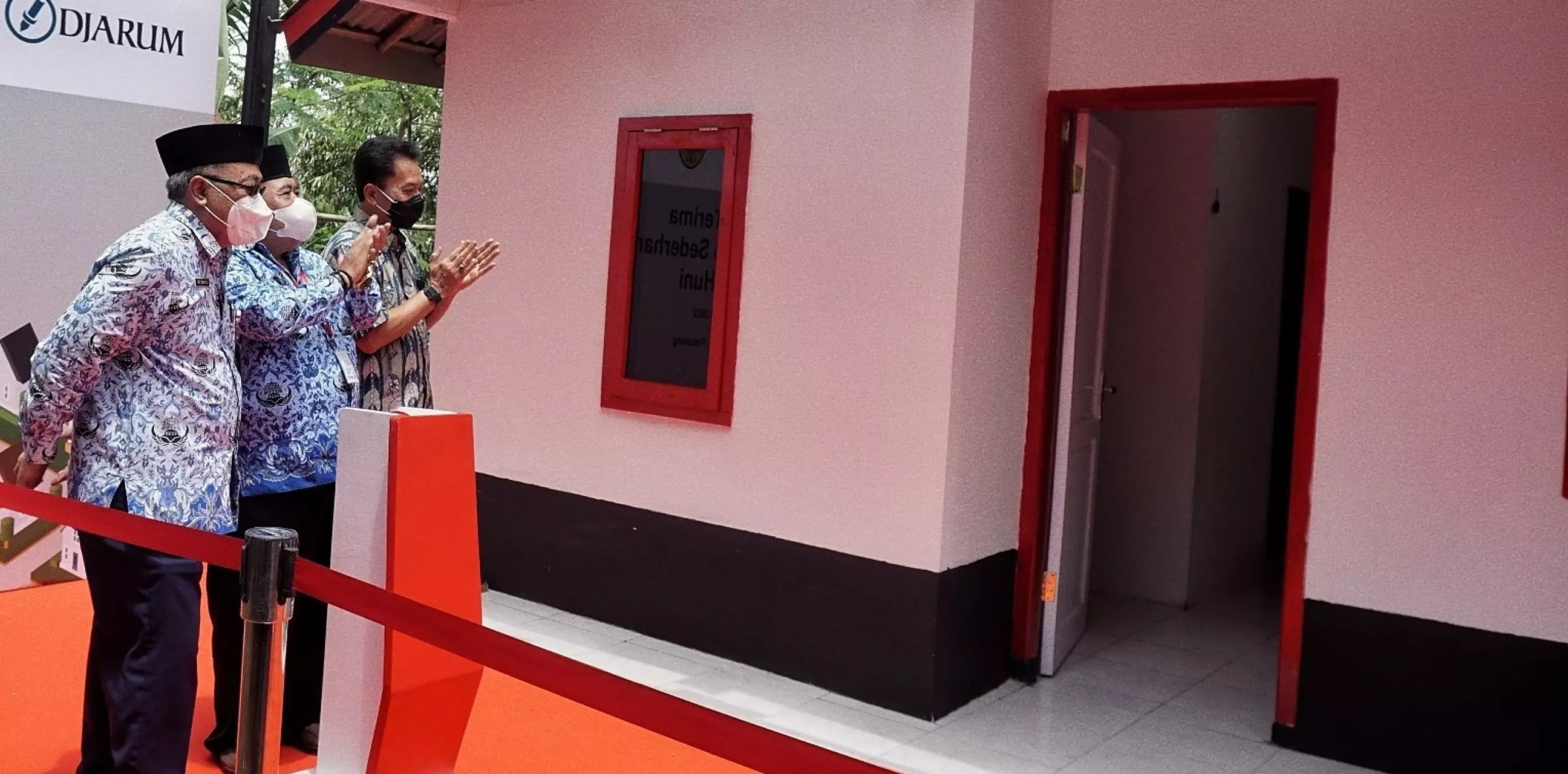 Bantu warga kurang mampu, PT Djarum bedah 10 rumah di Kab Pemalang