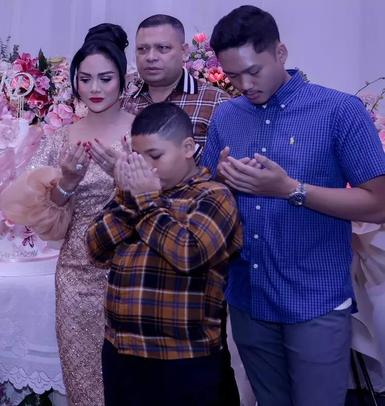 momen ulang tahun Krisdayanti ke-47 © berbagai sumber momen ulang tahun Krisdayanti ke-47 © berbagai sumber