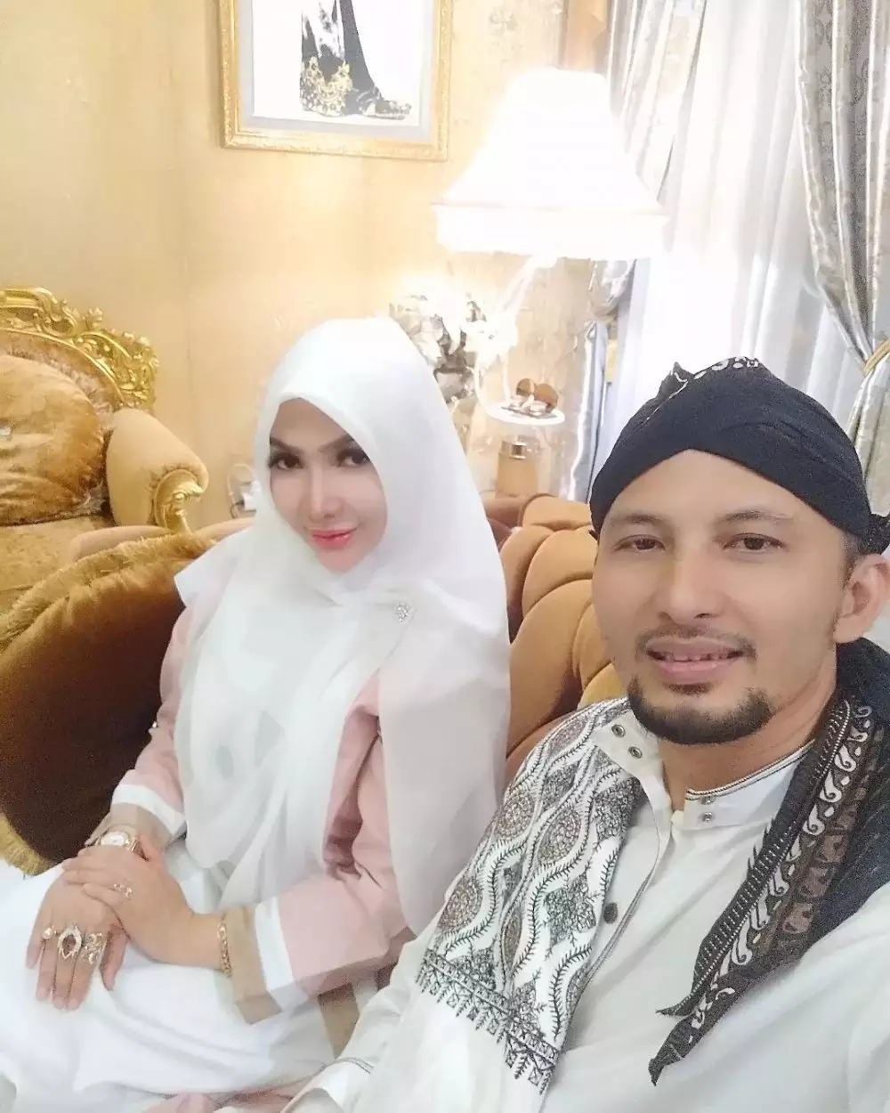 potret mesra roro fitria dan andri irwan © berbagai sumber potret mesra roro fitria dan andri irwan © berbagai sumber