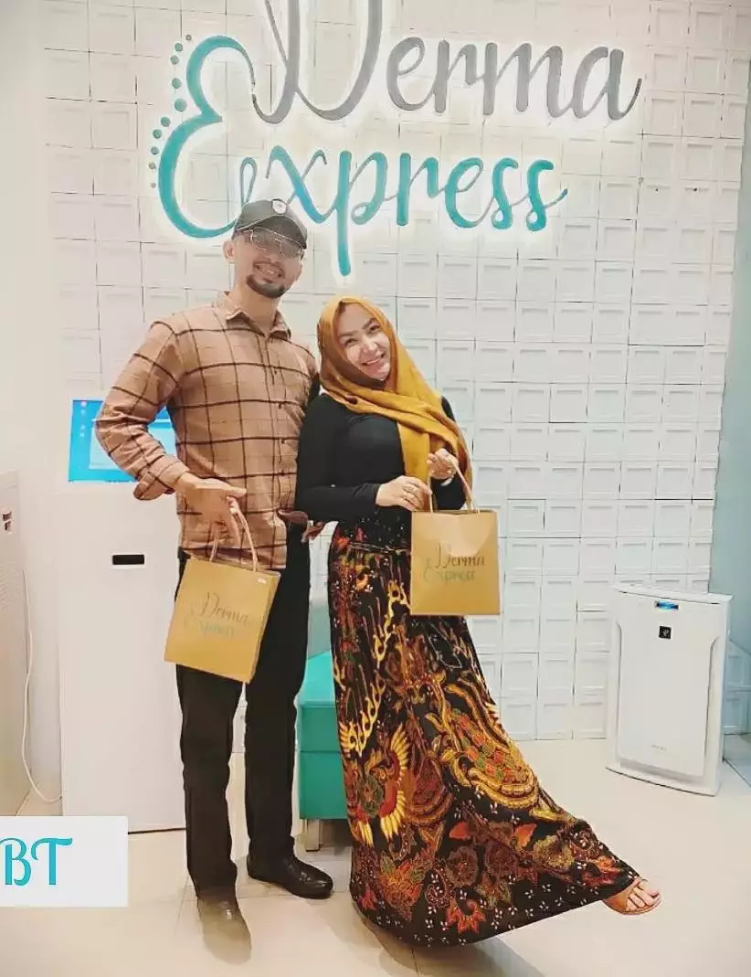 potret mesra roro fitria dan andri irwan © berbagai sumber potret mesra roro fitria dan andri irwan © berbagai sumber