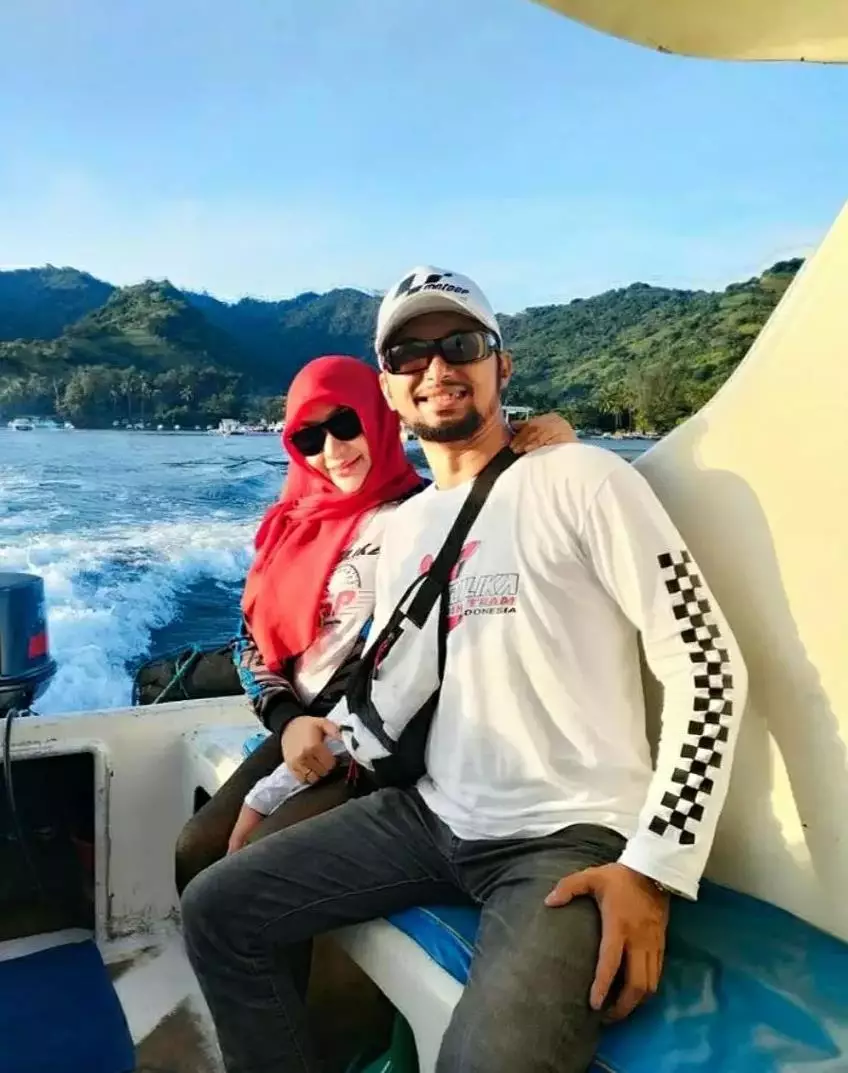 potret mesra roro fitria dan andri irwan © berbagai sumber potret mesra roro fitria dan andri irwan © berbagai sumber