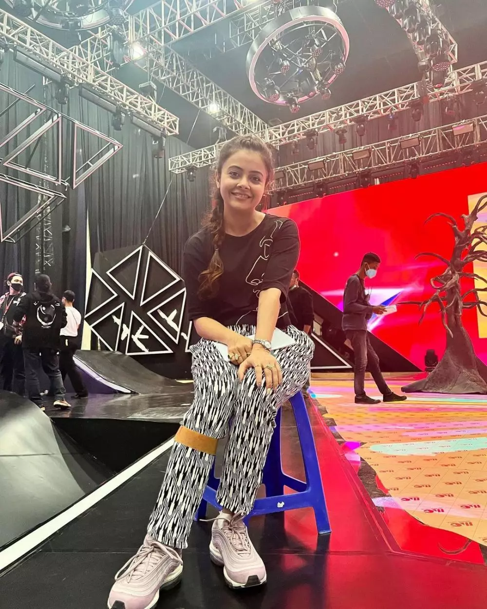 potret Devoleena Berbagai sumber potret Devoleena Berbagai sumber