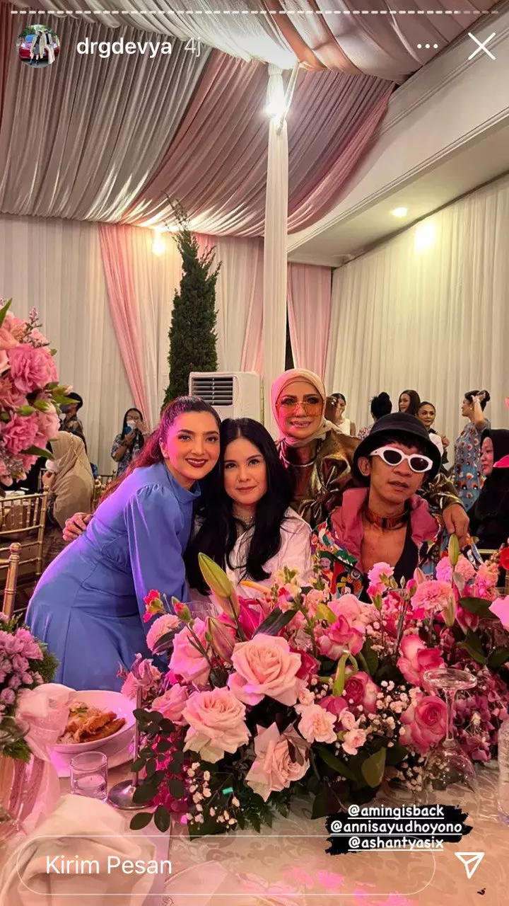 Gaya seleb di ulang tahun Krisdayanti  © berbagai sumber