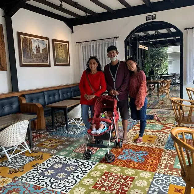 potret kedekatan Lydia Kandou & menantu perempuannya © Instagram potret kedekatan Lydia Kandou & menantu perempuannya © Instagram