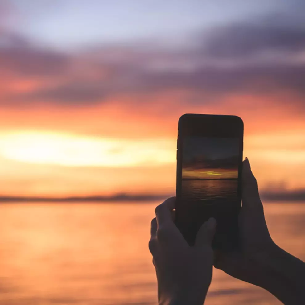 5 Teknik antigagal abadikan momen sunset cuma modal kamera smartphone