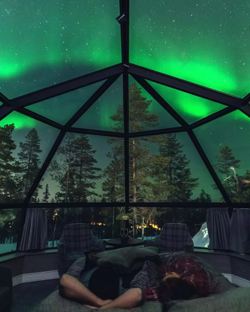 honeymoon alika dan raja siregar di finlandia © instagram